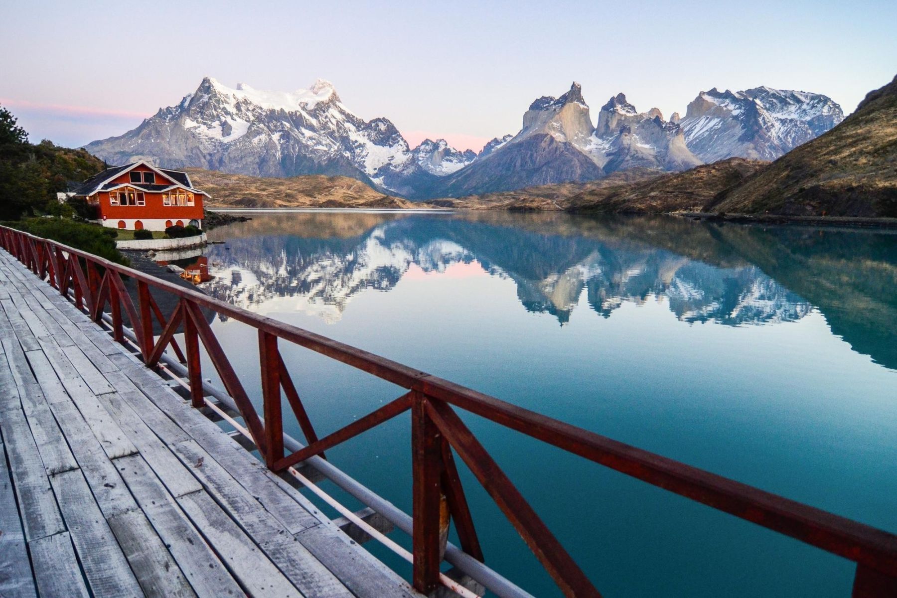 photo couverture vue sur les canaux et fitz roy en patagonie