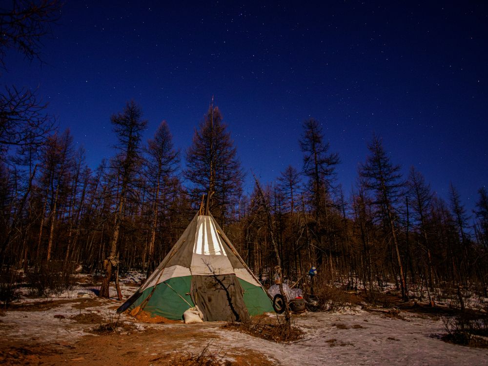 La nuit sous le tipi