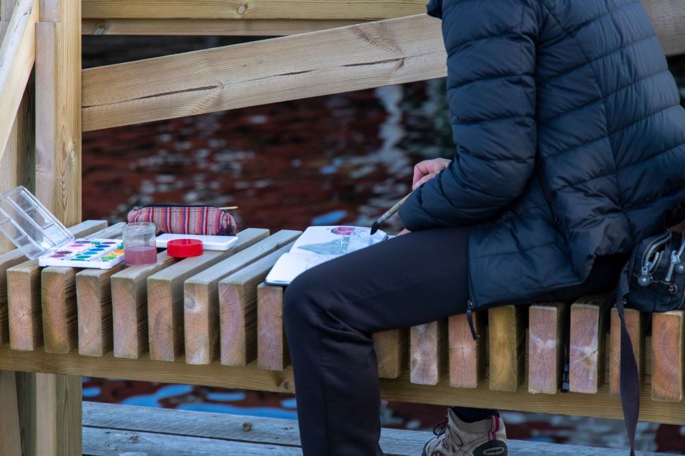 Atelier aquarelle sur un banc