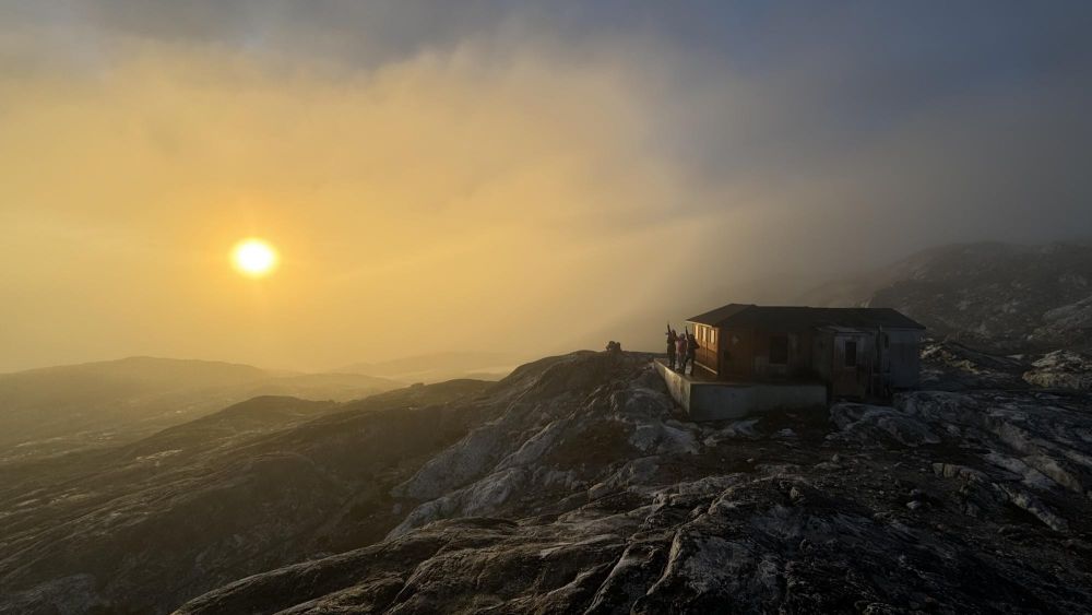 Coucher de soleil sur le village, voyage Groenland