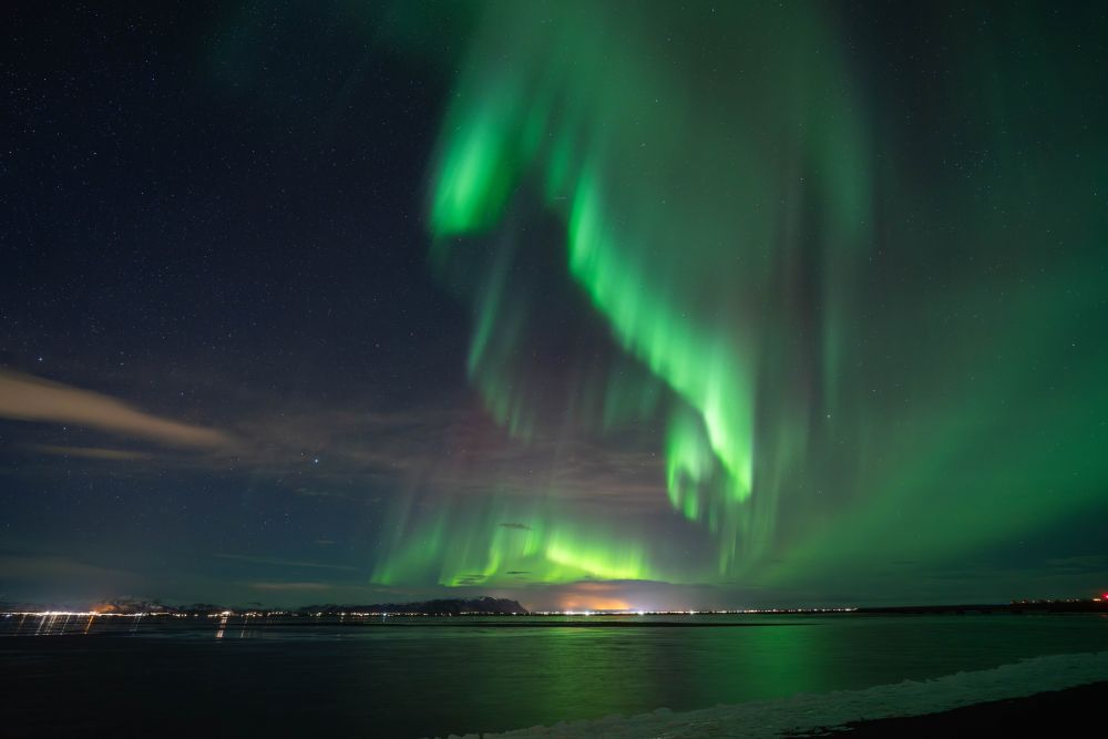 Sous les lumières des aurores boréales