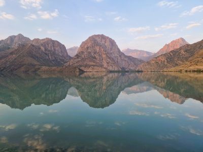 L'iskanderkul et ses couleurs
