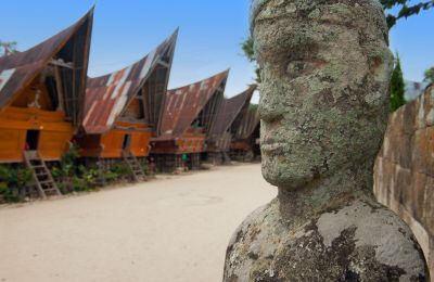 Jour 7 :  Berastagi - Village Dokan - Cascade Sipiso-piso - Ile de Samosir