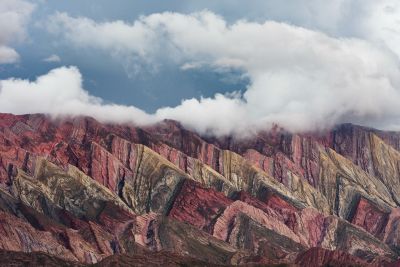 Le fameux site de la Serrania de Hornocal, montagne aux 14 couleurs dans la quebrada de Humahuaca