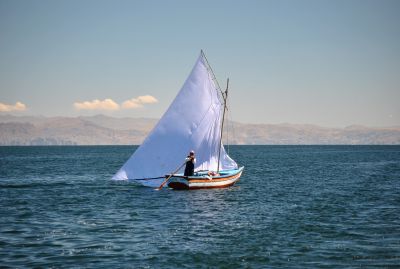 Embarcation typique du lac Titicaca