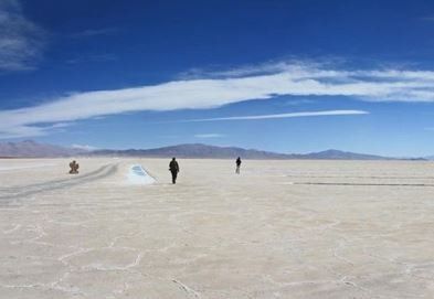 Le désert de sel à l'évaporation uniforme : Salinas Grandes