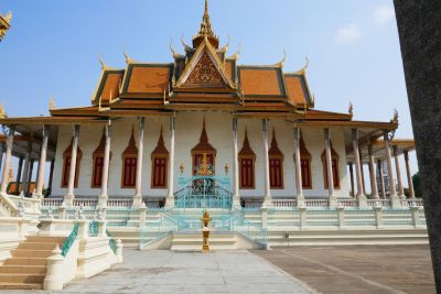 © Terres Oubliées - Jour 2 : Arrivée à Phnom Penh, capitale du pays. Jour 2 : Arrivée à Phnom Penh, capitale du pays.