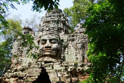© Terres Oubliées - Jour 9 : Mont Koulen, balade sur la rivière aux mille lingas et début de la découverte des richesses d’Angkor Jour 9 : Mont Koulen, balade sur la rivière aux mille lingas et début de la découverte des richesses d’Angkor