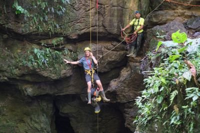 © Julien Defourny - Session de rappel pour arriver à la grotte Session de rappel pour arriver à la grotte