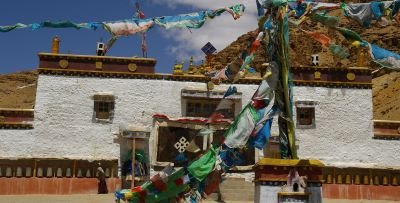 © Luis AZUA - Jour 5 : De Lhasa au lac Yamdrok à Gyantse et Shigatse Jour 5 : De Lhasa au lac Yamdrok à Gyantse et Shigatse