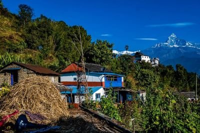 © Franck Charton - Jour 9 : Route pour les hauteurs de Pokhara, pagode de la Paix et première nuit chez l’habitant Jour 9 : Route pour les hauteurs de Pokhara, pagode de la Paix et première nuit chez l’habitant