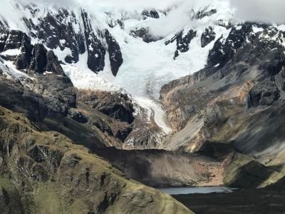 © Jean-Claude Colin - L'approche des glaciers eu pied du Chacraraju L'approche des glaciers eu pied du Chacraraju