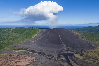 Ash plains et le volcan Yasur, Vanuatu, voyage sur l'ile de Tanna