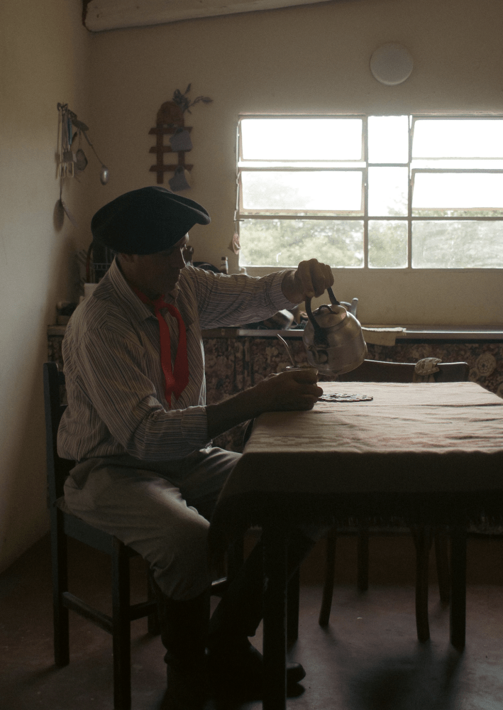 moment du maté avec n gaucho en argentine - &copy; Gautier Fenestraz