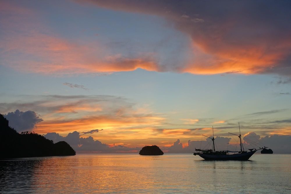 coucher de soleil sur les rajat ampat - © Terres Oubliées