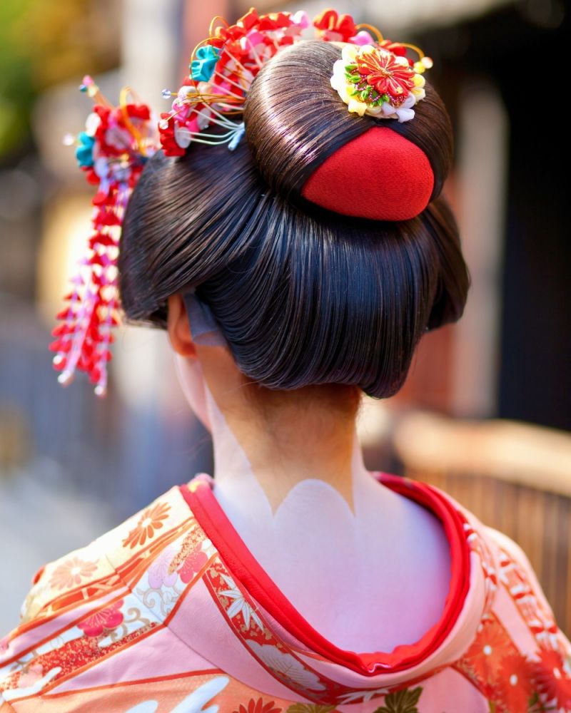Geisha de dos dans les rue de kyoto au japon - &copy; Jaspe