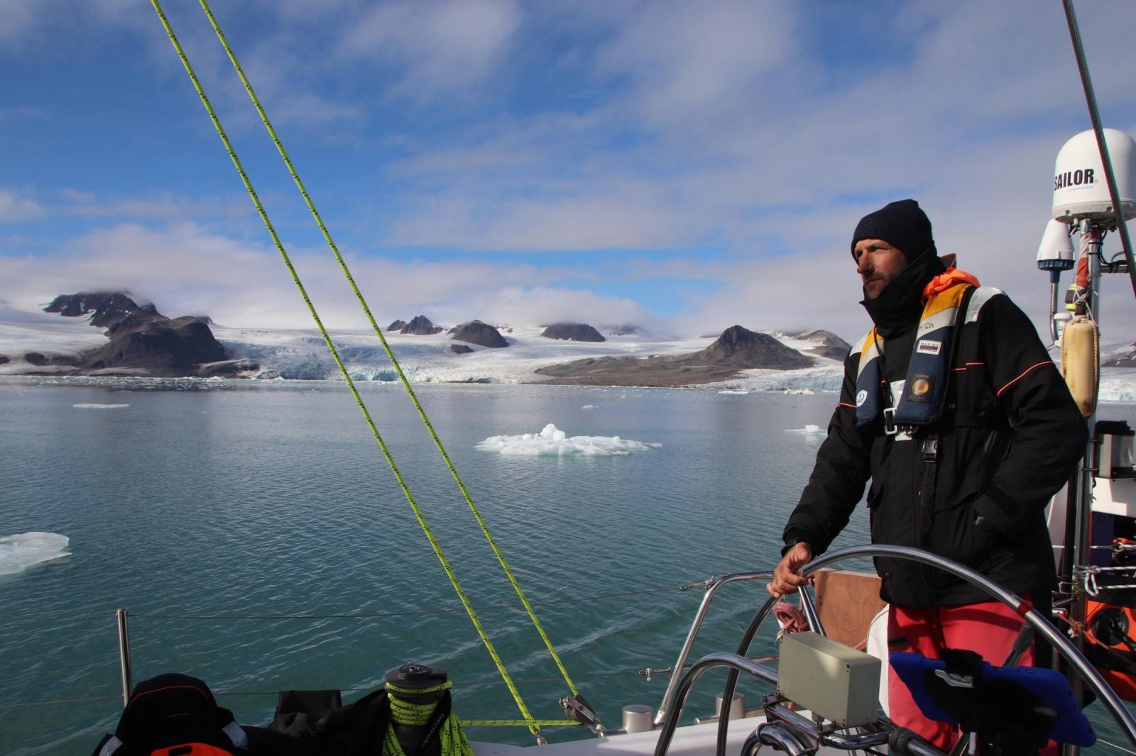 Glacier de Lilliehöök depuis le pont du voilier