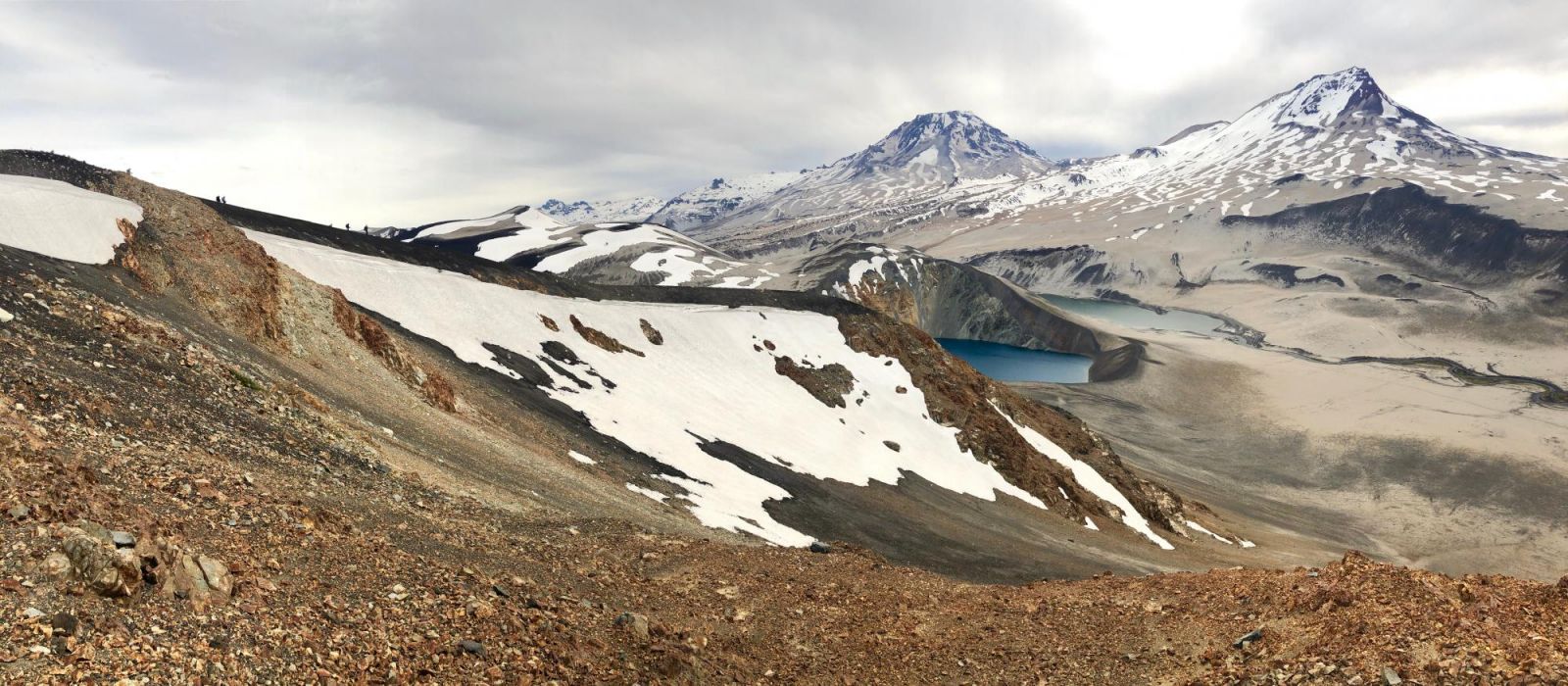 lagune et montagne trek au chili