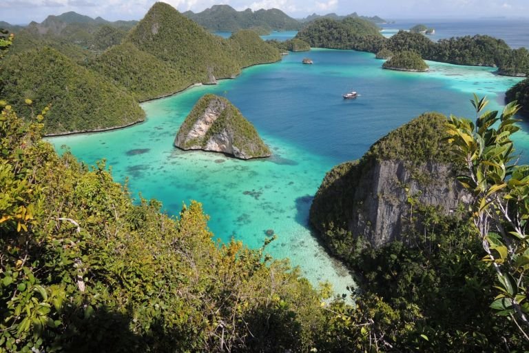 Indonésie - Croisière estivale dans l'archipel des Raja Ampat